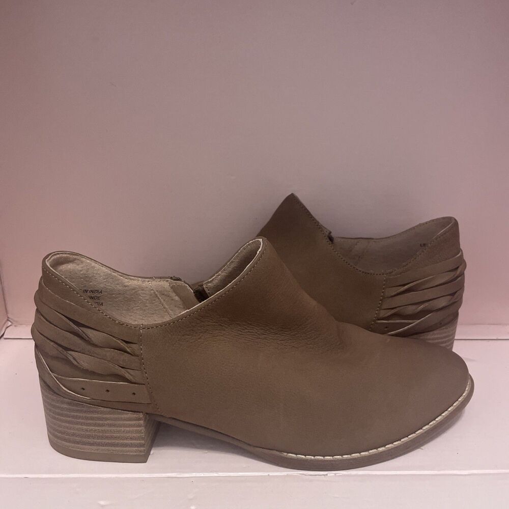 NEW SEYCHELLES AMUSED TAUPE NUBUCK BOOTIES ANKLE BOOTS Size 8 M Women’s
